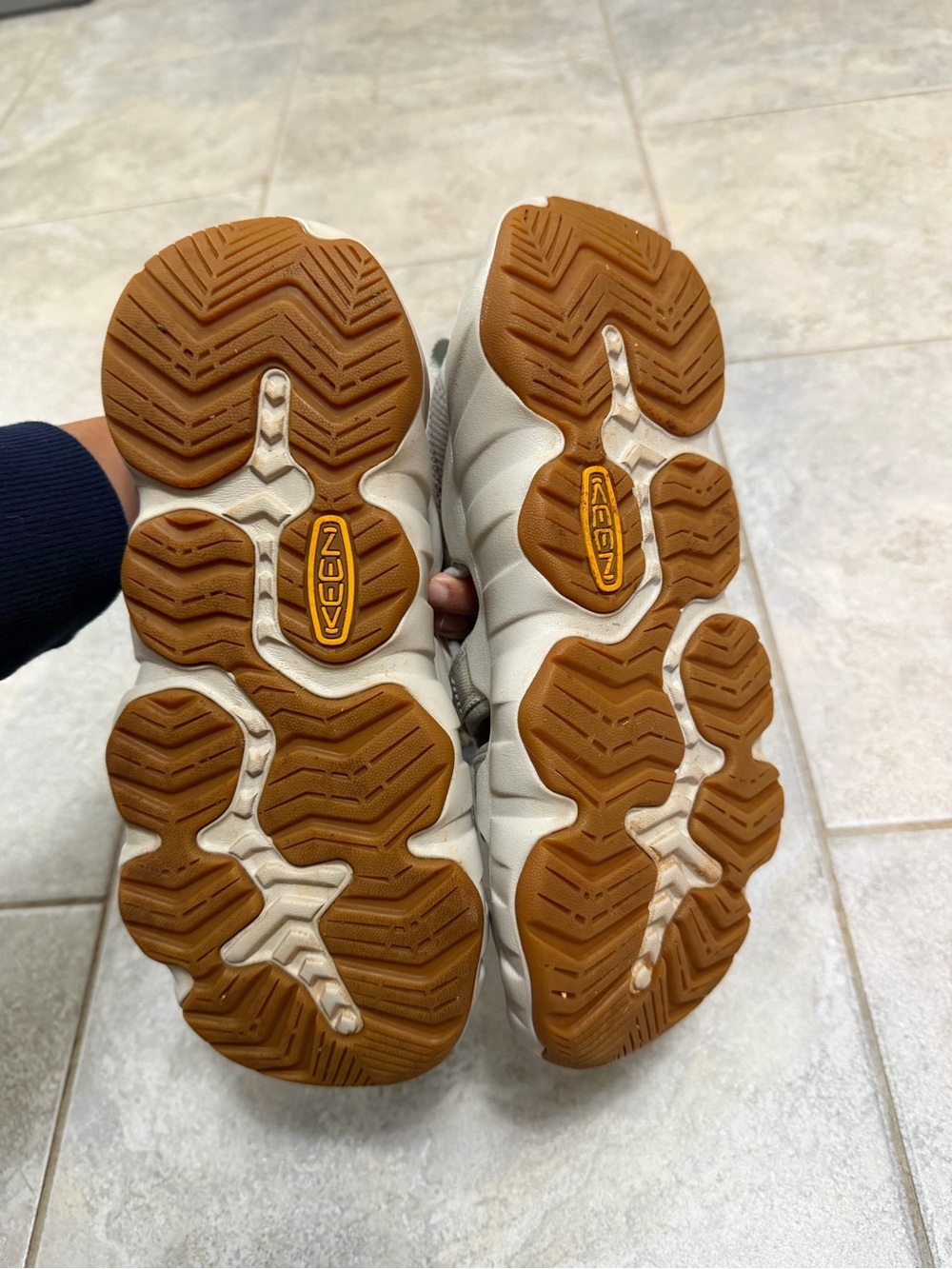 Keen Hyperport H2 Sandal in Light Grey - Picture 7 of 10